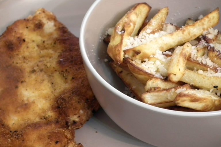 Cajun fried chicken with truffle and parmesan chips