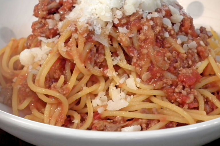 Spaghetti bolognese recipe