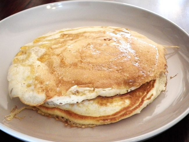 Fluffy American pancakes