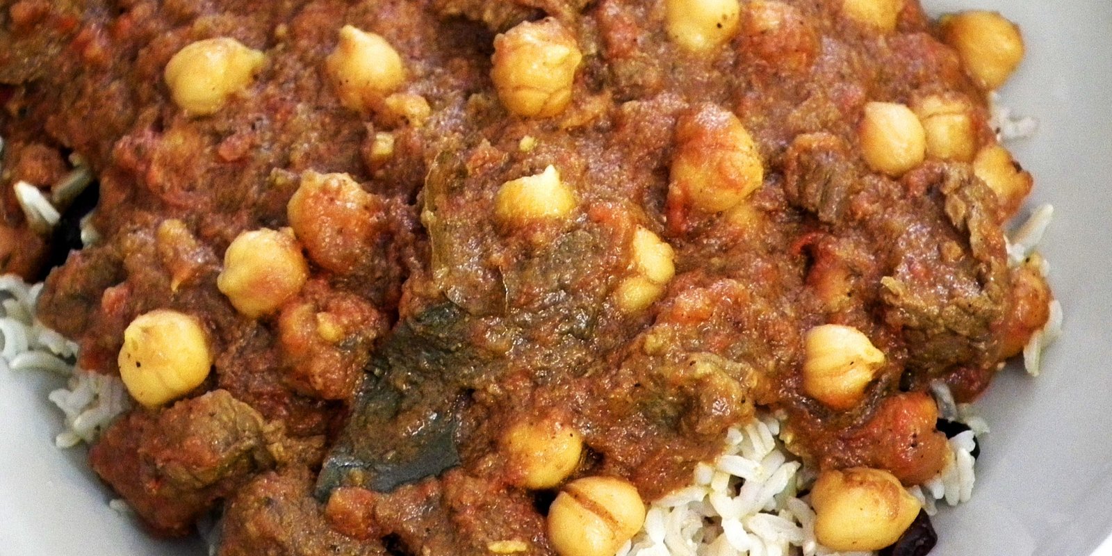 Beef and chickpea curry