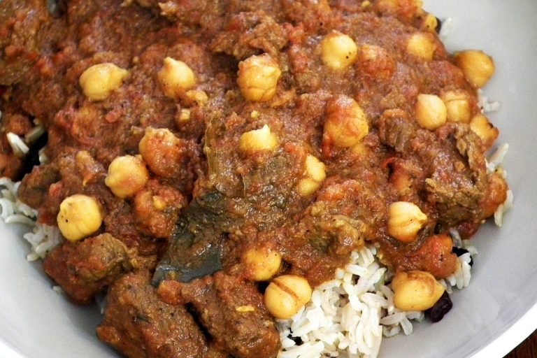 Beef and chickpea curry